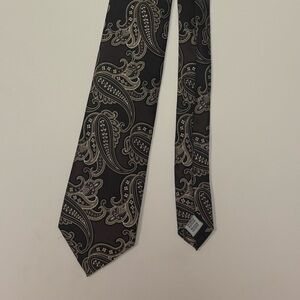 Geoffrey Beene Black Paisley Tie Men’s Necktie Formal Dresswear Classic
